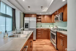 900 Lenora St, Seattle, WA 98121 - Photo 10