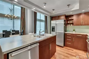 900 Lenora St, Seattle, WA 98121 - Photo 12