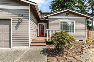 594 SW Regency Dr, Oak Harbor, WA 98277 - Photo 4