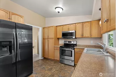 19329 142nd Place SE, Renton, WA 98058 - Photo 4