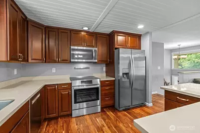 10429 34th Drive SE, Everett, WA 98208 - Photo 4