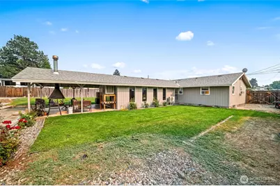 203 SE 1st, East Wenatchee, WA 98802 - Photo 36