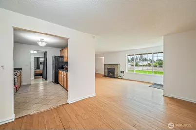 203 SE 1st, East Wenatchee, WA 98802 - Photo 8