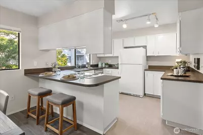 9916 NE 116th Street #202, Kirkland, WA 98034 - Photo 12
