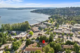9916 NE 116th St, Kirkland, WA 98034 - Photo 32