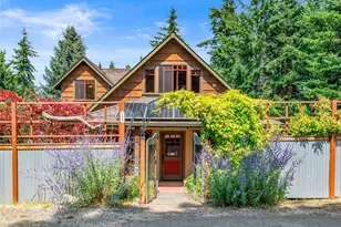 704 V St, Port Townsend, WA 98368 - Photo 2