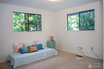 18016 S Tapps Drive E, Lake Tapps, WA 98391 - Photo 10