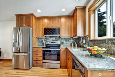 4516 Dayton Avenue N, Seattle, WA 98103 - Photo 4