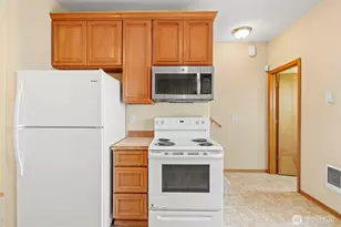5621 S Lawrence St, Tacoma, WA 98409 - Photo 4