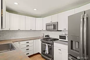 222 SW 305th St, Federal Way, WA 98023 - Photo 10