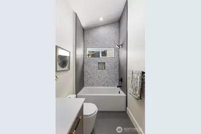 929 N 87th Street, Seattle, WA 98103 - Photo 26