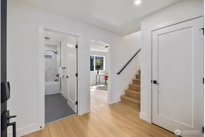 931 N 87th Street, Seattle, WA 98103 - Photo 4