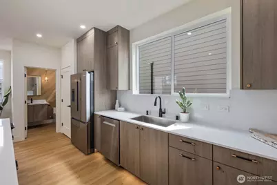 931 N 87th Street, Seattle, WA 98103 - Photo 12