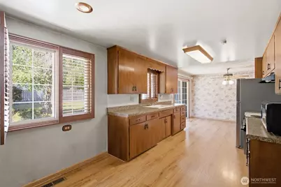 24325 16th Avenue S, Des Moines, WA 98198 - Photo 14