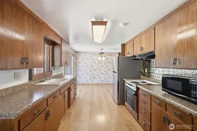 24325 16th Avenue S, Des Moines, WA 98198 - Photo 12