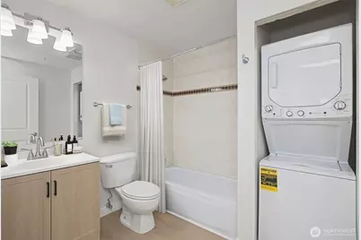 626 4th Avenue W #306, Seattle, WA 98119 - Photo 14