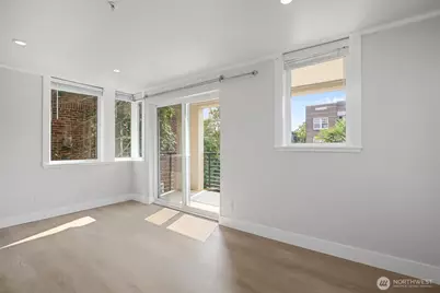 626 4th Avenue W #306, Seattle, WA 98119 - Photo 16
