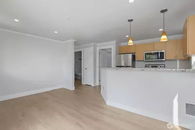 626 4th Avenue W #306, Seattle, WA 98119 - Photo 18