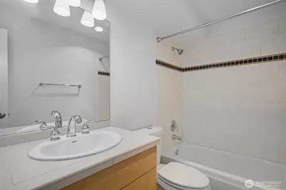 626 4th Avenue W #306, Seattle, WA 98119 - Photo 26
