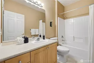 23007 Lakeview Dr, Mountlake Terrace, WA 98043 - Photo 16
