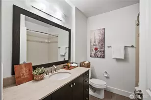 699 John St, Seattle, WA 98109 - Photo 18