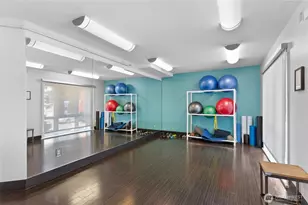 699 John St, Seattle, WA 98109 - Photo 26