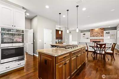 4354 231st Court SE, Sammamish, WA 98075 - Photo 2