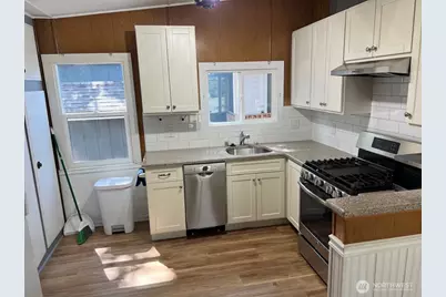 3257 S 181st Street, SeaTac, WA 98188 - Photo 2