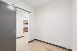 11903 NE 128th St, Kirkland, WA 98034 - Photo 8