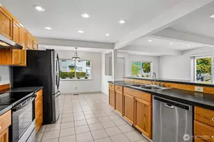 923 16th St SW, Puyallup, WA 98371 - Photo 10