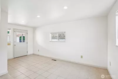 923 16th Street SW, Puyallup, WA 98371 - Photo 12