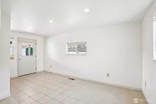 923 16th St SW, Puyallup, WA 98371 - Photo 12