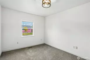 923 16th St SW, Puyallup, WA 98371 - Photo 14