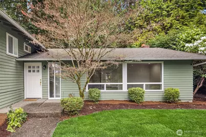 2711 101st Place NE, Bellevue, WA 98004 - Photo 2