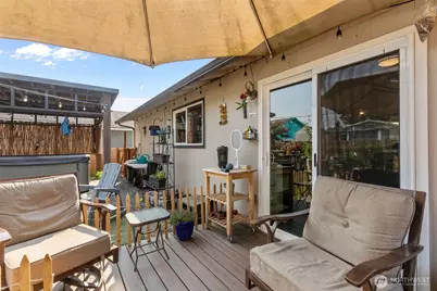 9007 10th Street NE, Lake Stevens, WA 98258 - Photo 32