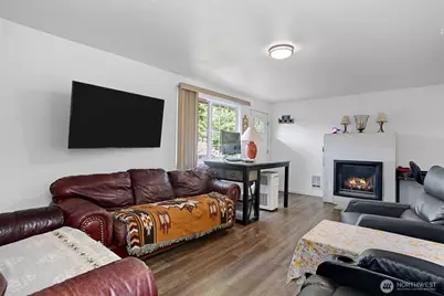 9007 10th Street NE, Lake Stevens, WA 98258 - Photo 4
