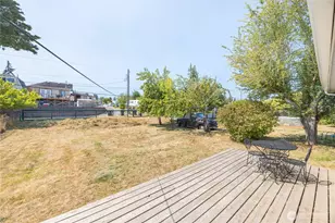 820 W 12th St, Port Angeles, WA 98363 - Photo 32