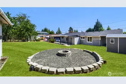 5607 240th Street SW, Mountlake Terrace, WA 98043 - Photo 18