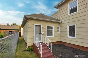 758 S 39th St, Tacoma, WA 88418 - Photo 10