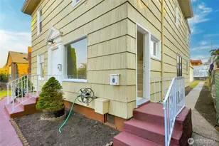 758 S 39th St, Tacoma, WA 88418 - Photo 14