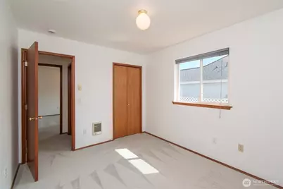 942 E Willow Street, Sequim, WA 98382 - Photo 18