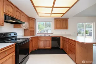 942 E Willow St, Sequim, WA 98382 - Photo 6