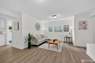 4042 5th Ave NE, Seattle, WA 98105 - Photo 26
