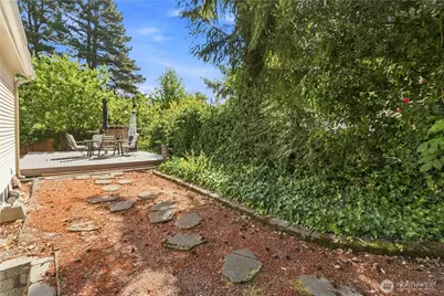 14350 Corliss Avenue N, Seattle, WA 98133 - Photo 8