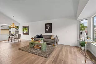 410 Warwick St, Enumclaw, WA 98022 - Photo 2