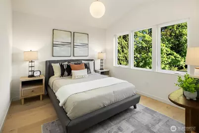7064 Cleopatra Place NW, Seattle, WA 98117 - Photo 20