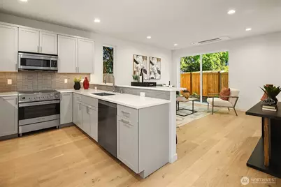 7064 Cleopatra Place NW, Seattle, WA 98117 - Photo 10