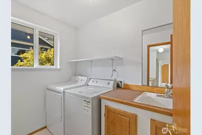 8809 Earl Avenue NW, Seattle, WA 98117 - Photo 18