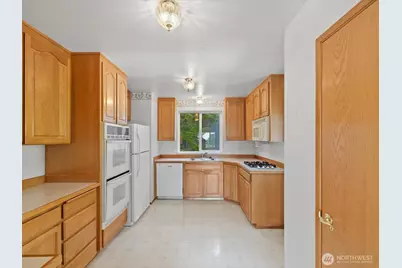 8809 Earl Avenue NW, Seattle, WA 98117 - Photo 6