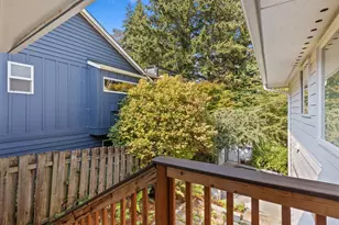 8809 Earl Ave NW, Seattle, WA 98117 - Photo 30